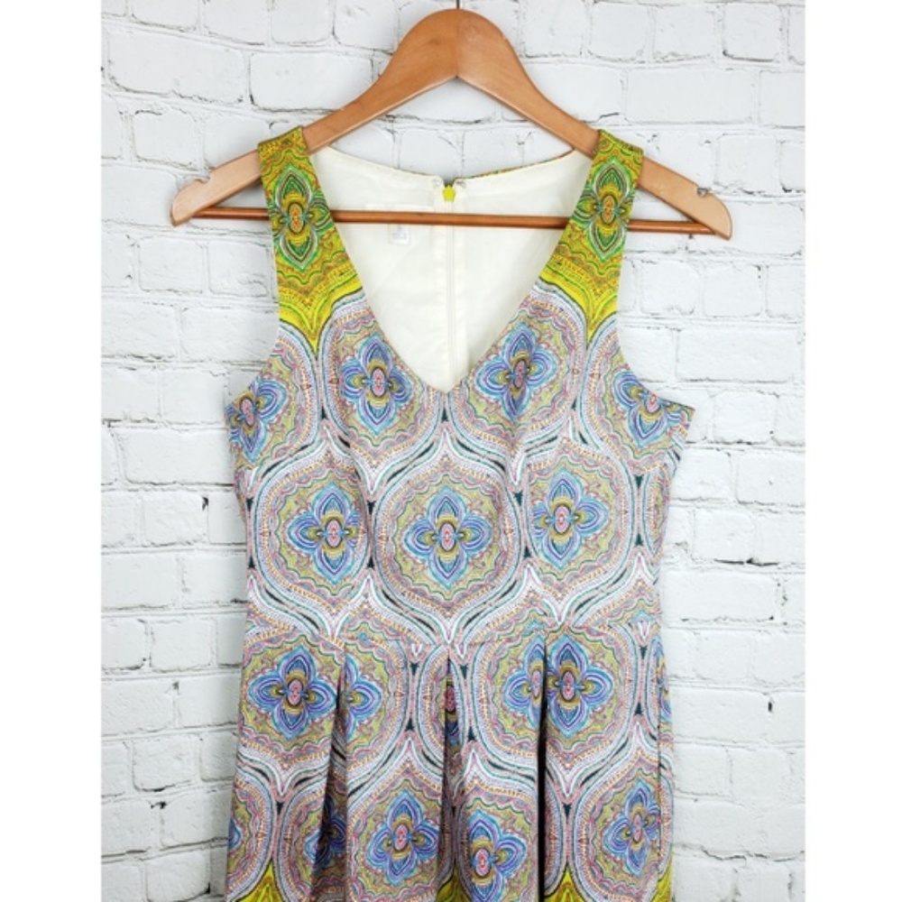 London Times Colorful Pleated V-Neck Dress - Picture 2 of 5